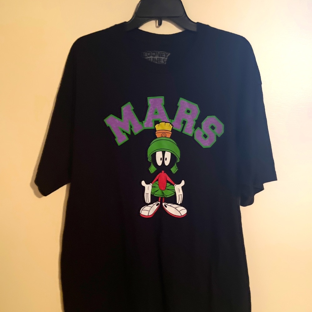 Looney tunes shirt